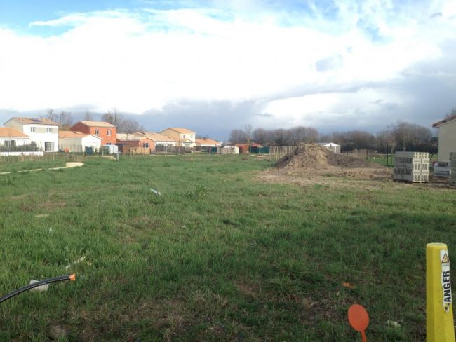 Terrain constructible viabilisé 368m2 St André de Cubzac